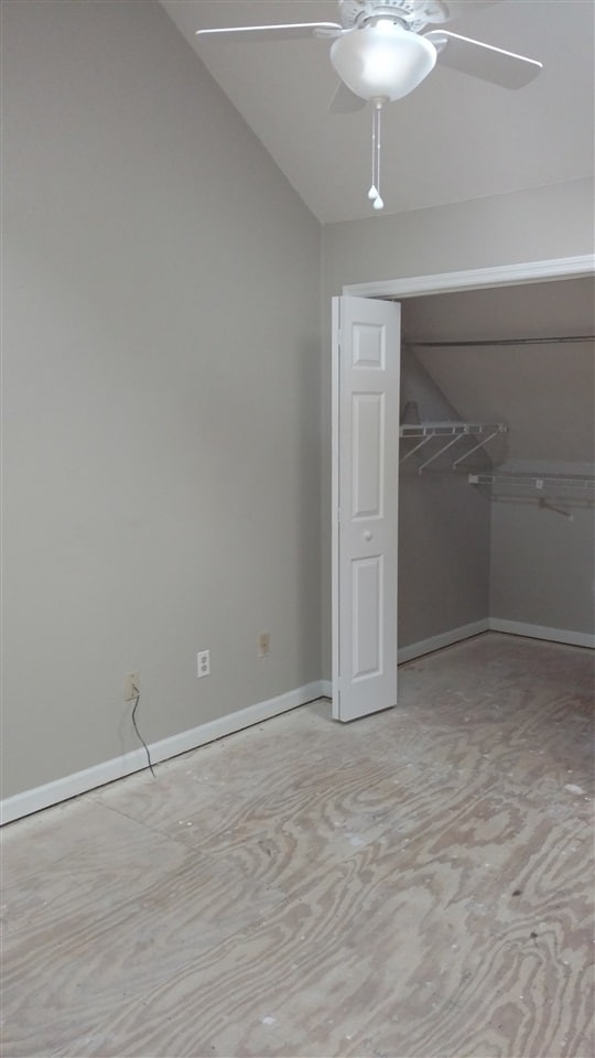 Building Photo - 912 S Lipona Rd
