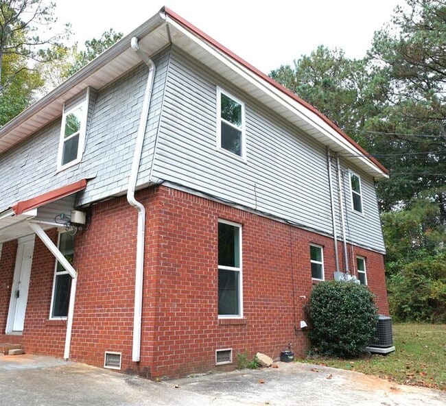 Building Photo - 50 Walker Dr