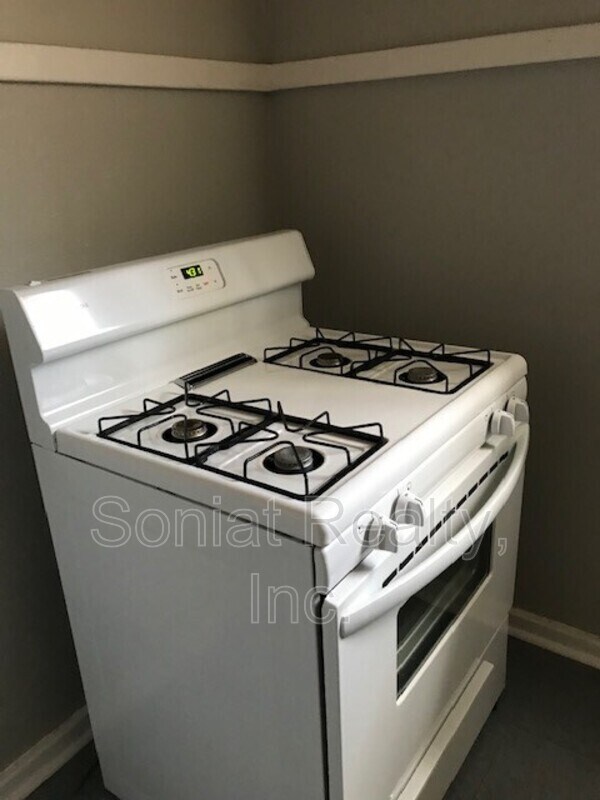 Building Photo - 2916 Fortin Street