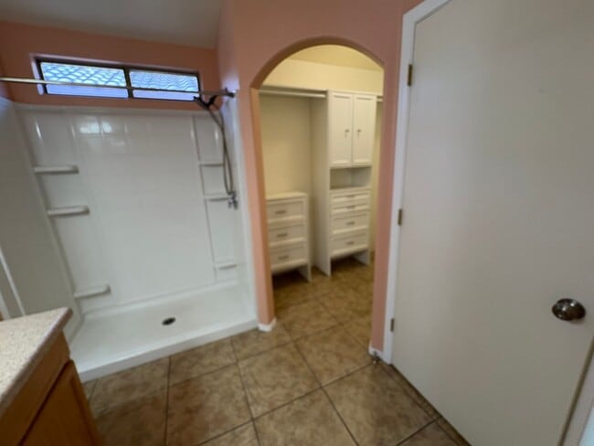Building Photo - 4 bedroom two bath close to Cienega High S...