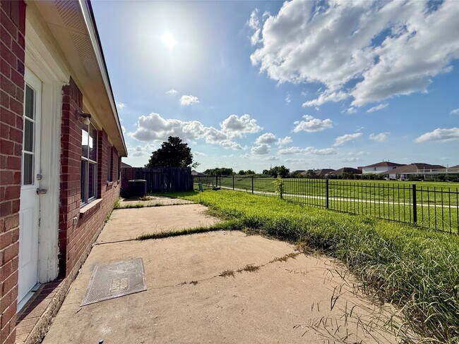 Building Photo - 13706 Audra Ln