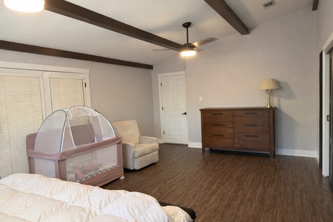 Building Photo - 902 N Texas St