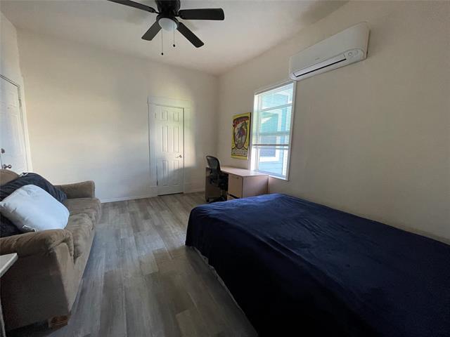 Building Photo - 736 West 7th Street