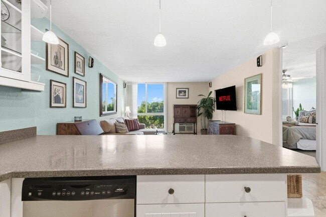 Building Photo - 3050 Rue D’Orleans