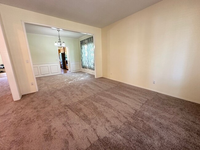 Building Photo - 4 Bedroom Bethany Home with Office on Main Level!