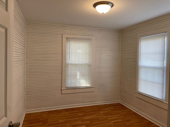 Building Photo - 2 BED, 1 BATH HOME LOCATED IN ASHEBORO OFF...