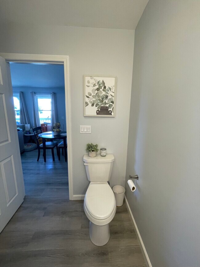 Building Photo - 124 Pearl St