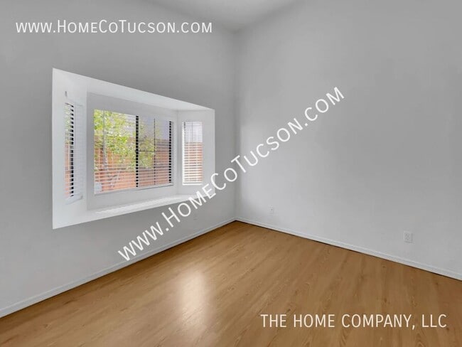 Building Photo - 3873 S Havenhurst Dr