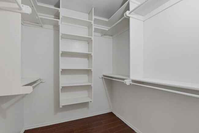 Building Photo - 2404 SW 79th St