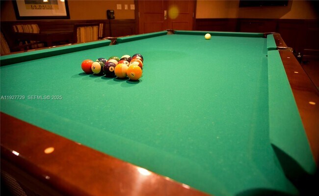 Building Photo - 347 N New River Dr E