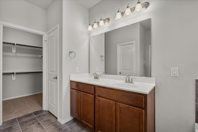 Building Photo - 4114 W Bayou Maison Cir