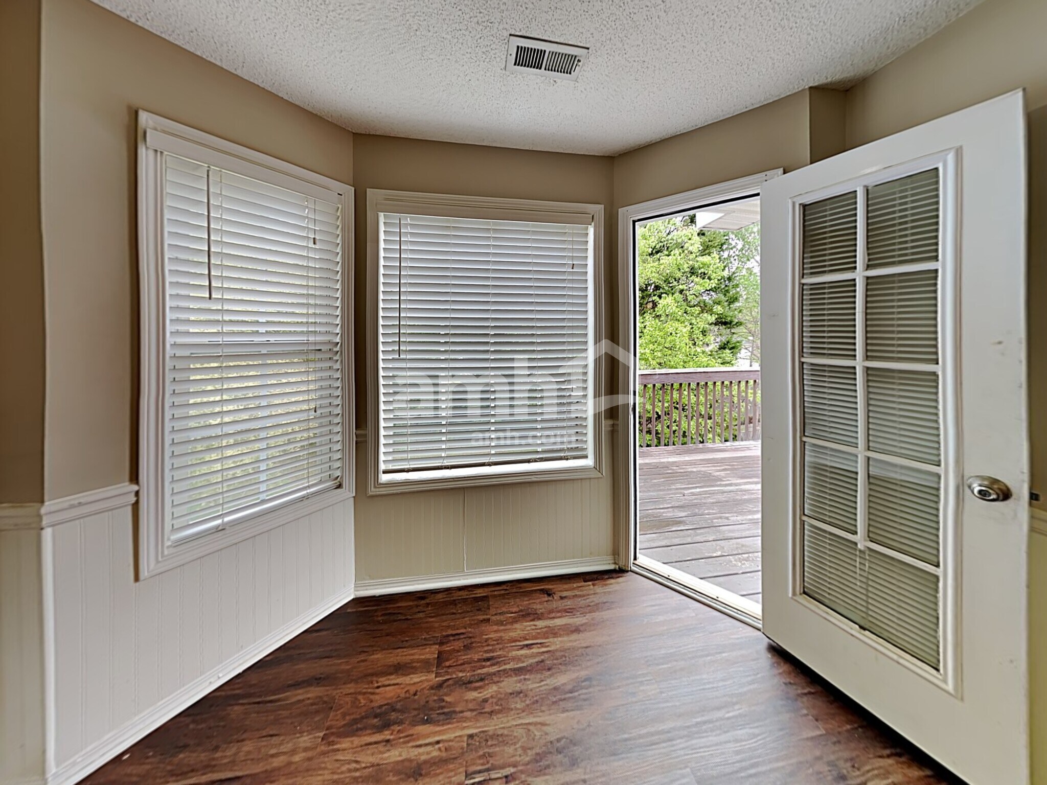 Building Photo - 611 Waterford Ln