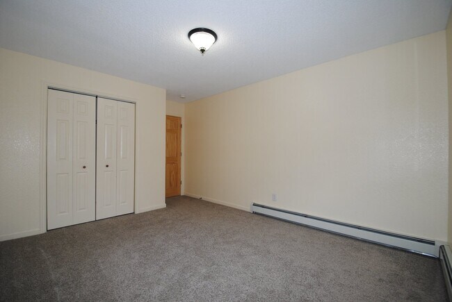 Building Photo - 4922/4924 Princeton Drive