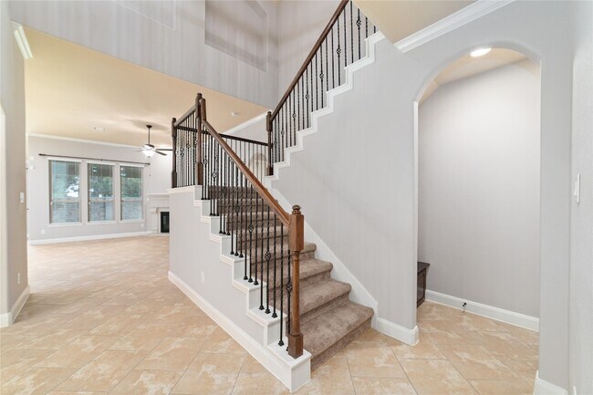 Building Photo - 5618 Little Creek Ct