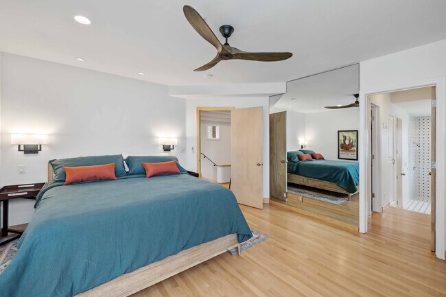 Building Photo - 121 Marine Pl