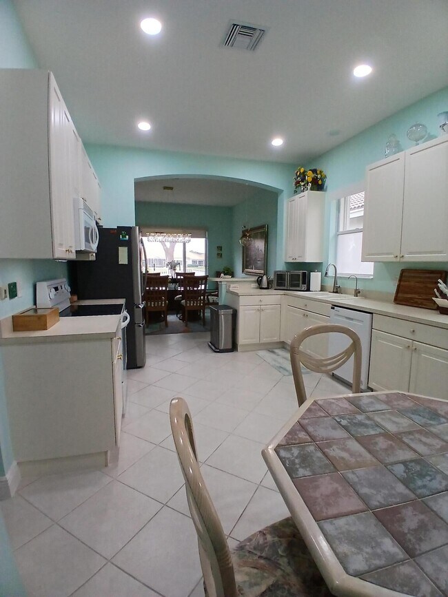 Building Photo - 2325 Sailfish Cove Dr