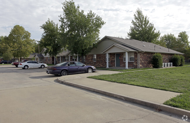 Building Photo - Wagoner Village apartments