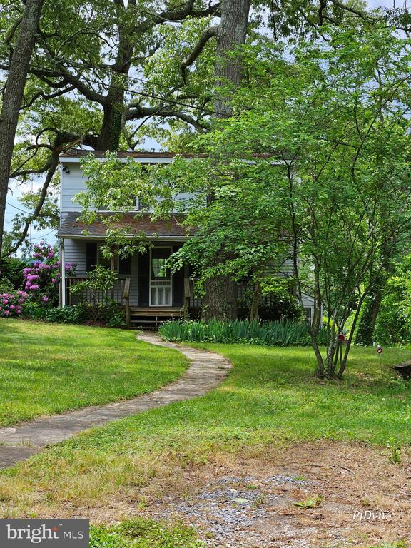 Building Photo - 355 Sturtons Ln