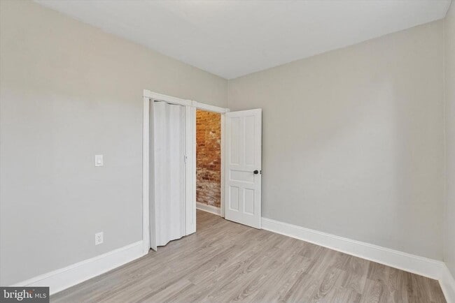 Building Photo - 1323 N 28th St