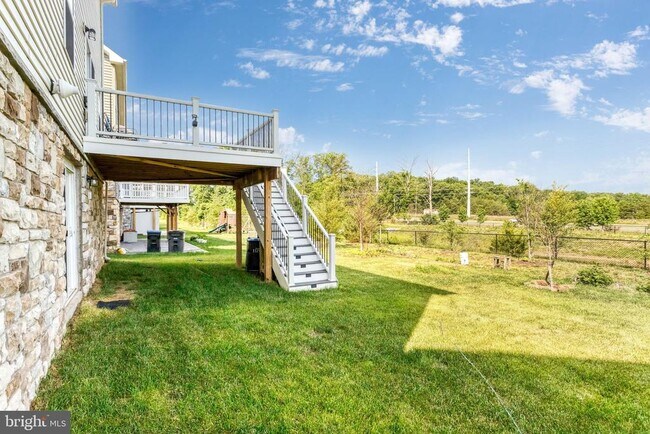 Building Photo - 11241 Wheeler Ridge Dr