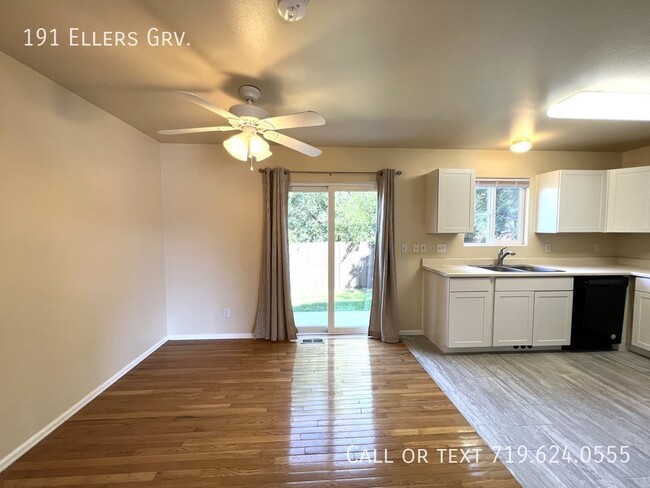 Building Photo - Beautiful Two-Story Condo For Rent