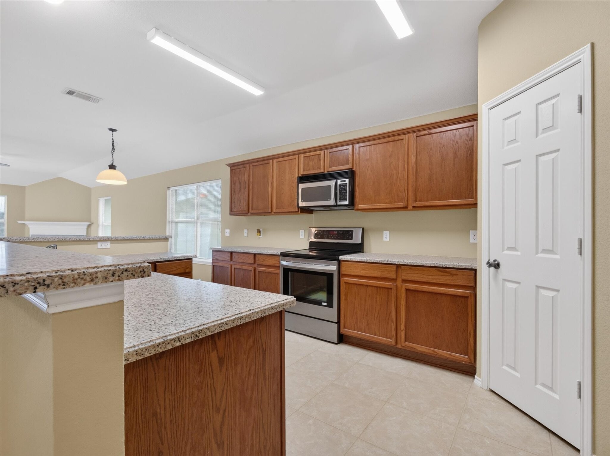 Building Photo - 3004 Sawgrass Dr