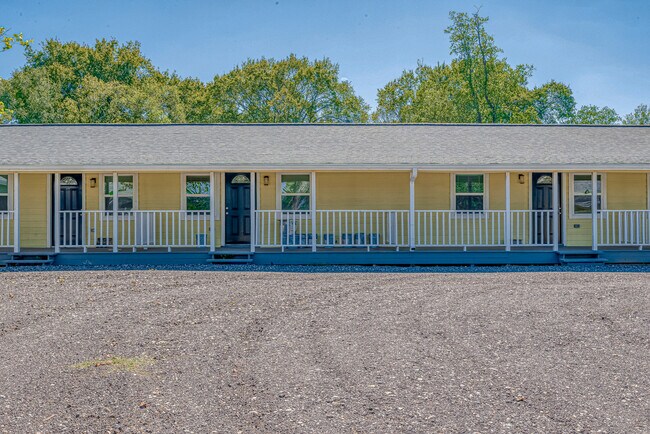 Building Photo - 1547 Garden Rd
