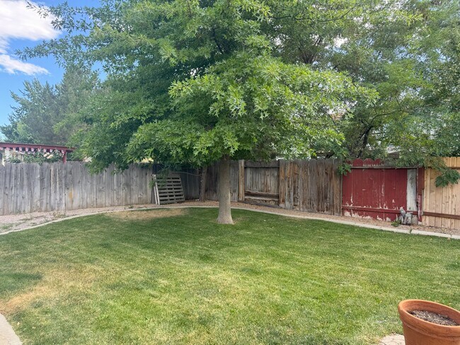 Building Photo - 2460 Brookside Way