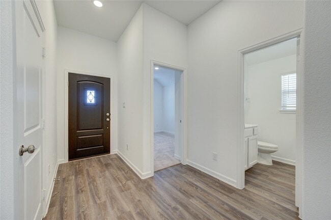Building Photo - 5419 Tourmaline Wy