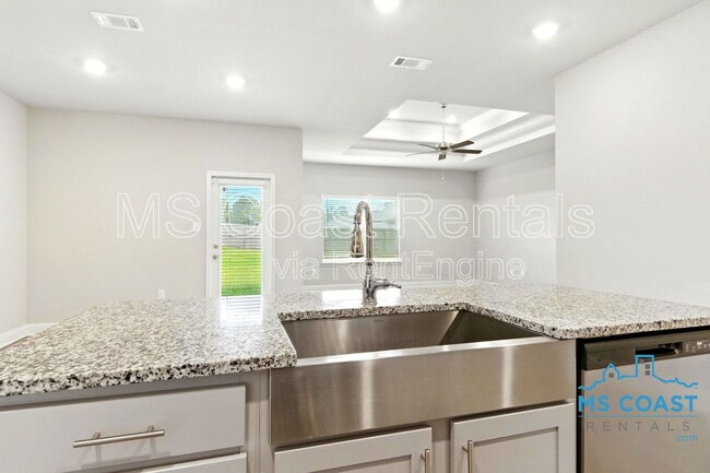 Building Photo - 15610 Lantern Cv
