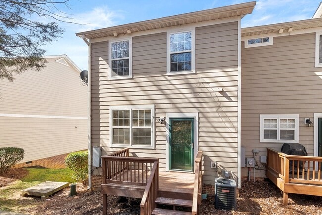 Building Photo - Beautiful Updated Townhouse located in Iredell County! 2BR/2.5BA Garage