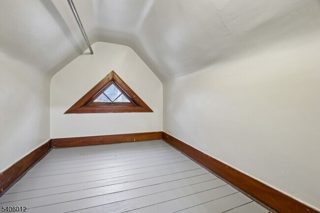 Building Photo - 99 Lincoln St