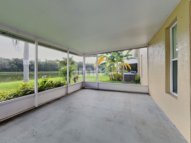 Building Photo - 1044 Summer Breeze Dr