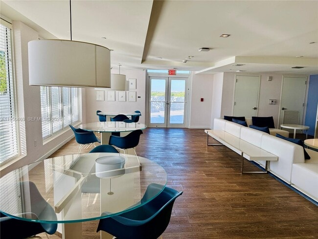 Building Photo - 4250 Biscayne Blvd