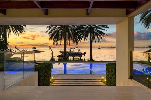 Building Photo - 360 Harbor Dr