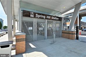 Building Photo - 8220 Crestwood Heights Dr