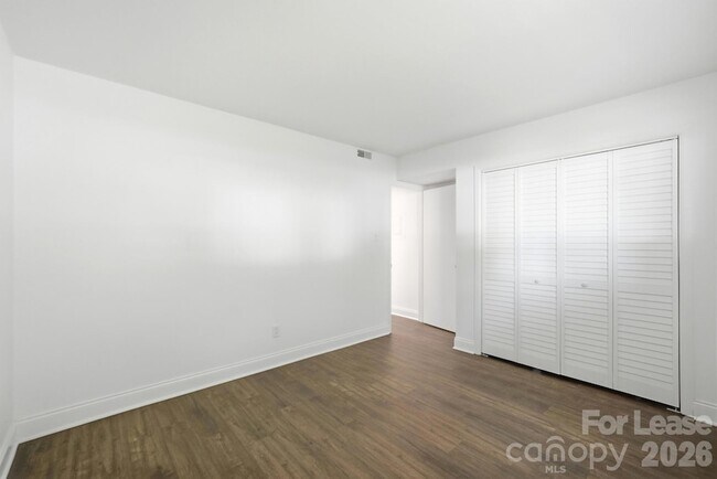 Building Photo - 2900 Heathstead Place