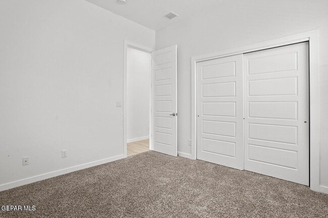 Building Photo - 717 Chatham Pl