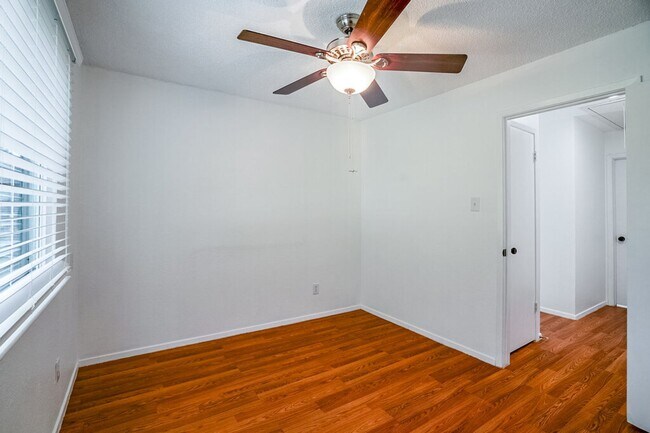 Building Photo - 16827 Whitebrush Loop