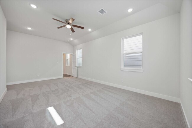 Building Photo - 321 Charlock St