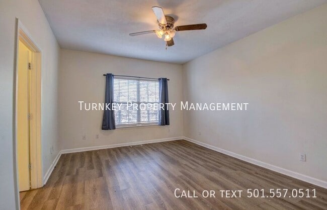 Building Photo - 3 Rocky Top Cove