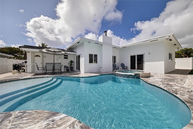 Building Photo - 2161 NE 62nd Ct