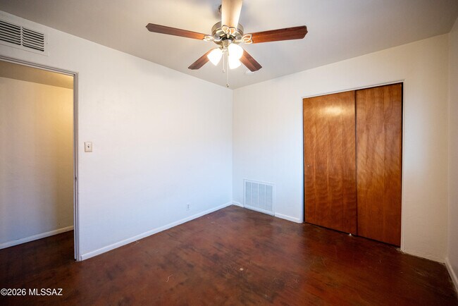 Building Photo - 1732 N Campbell Ave