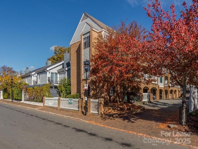 Primary Photo - 406 W 9th St