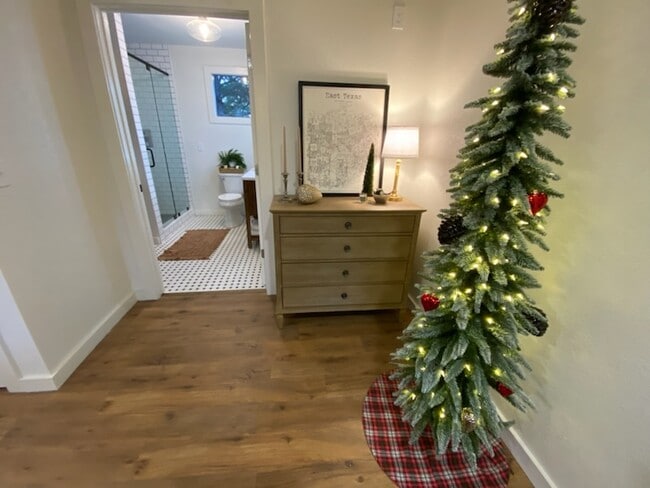 Building Photo - 5519 FM 2011