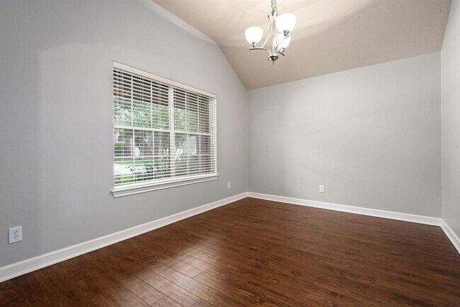 Building Photo - 26873 Armor Oaks Dr