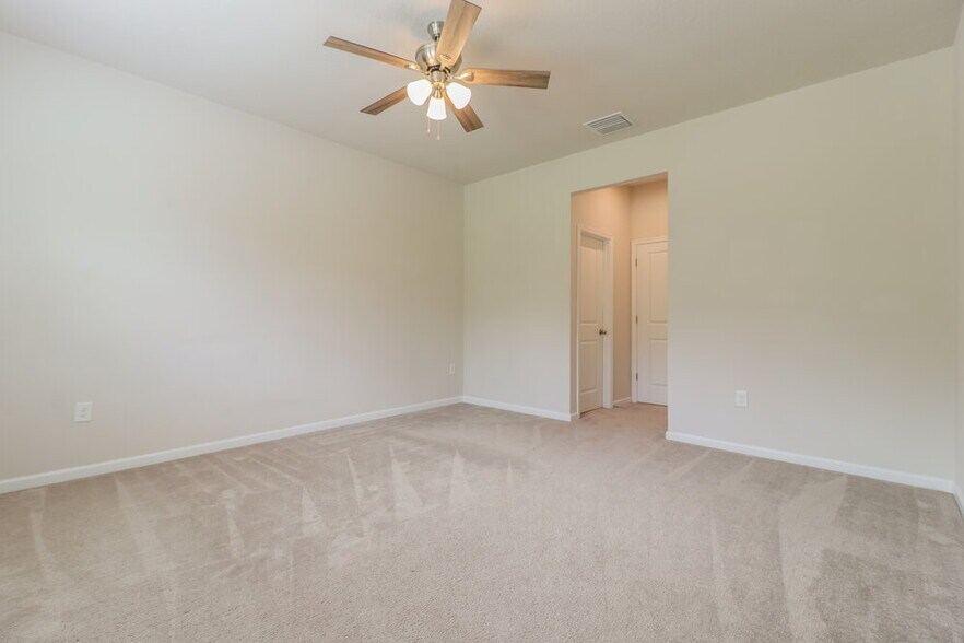 Building Photo - 18424 Hunters Meadow Walk