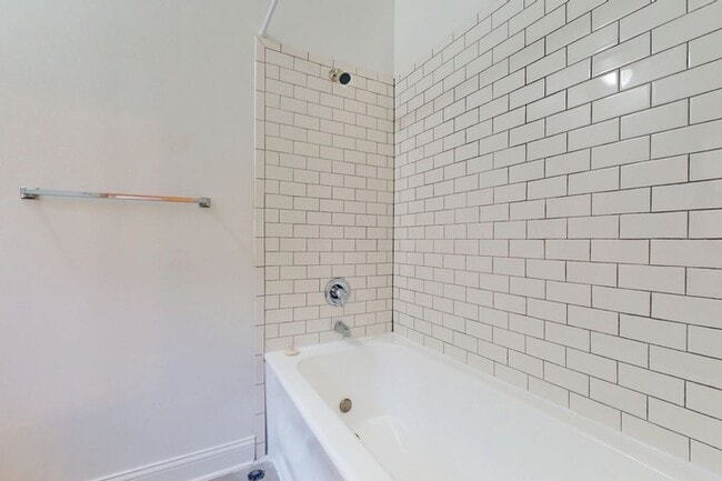 Floorplan - 5528-5532 S. Everett Avenue