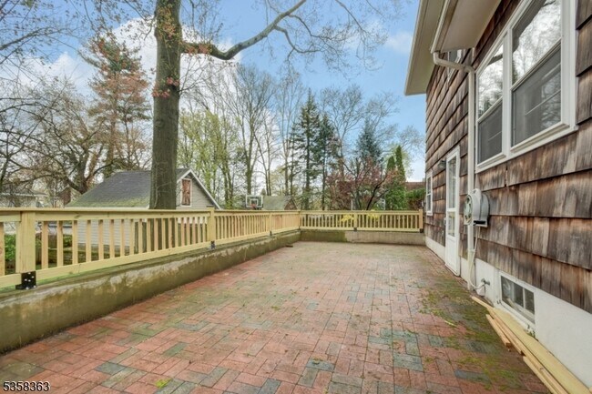 Building Photo - 26 Rawley Pl