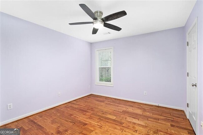 Building Photo - 560 Kimball Crest Ct